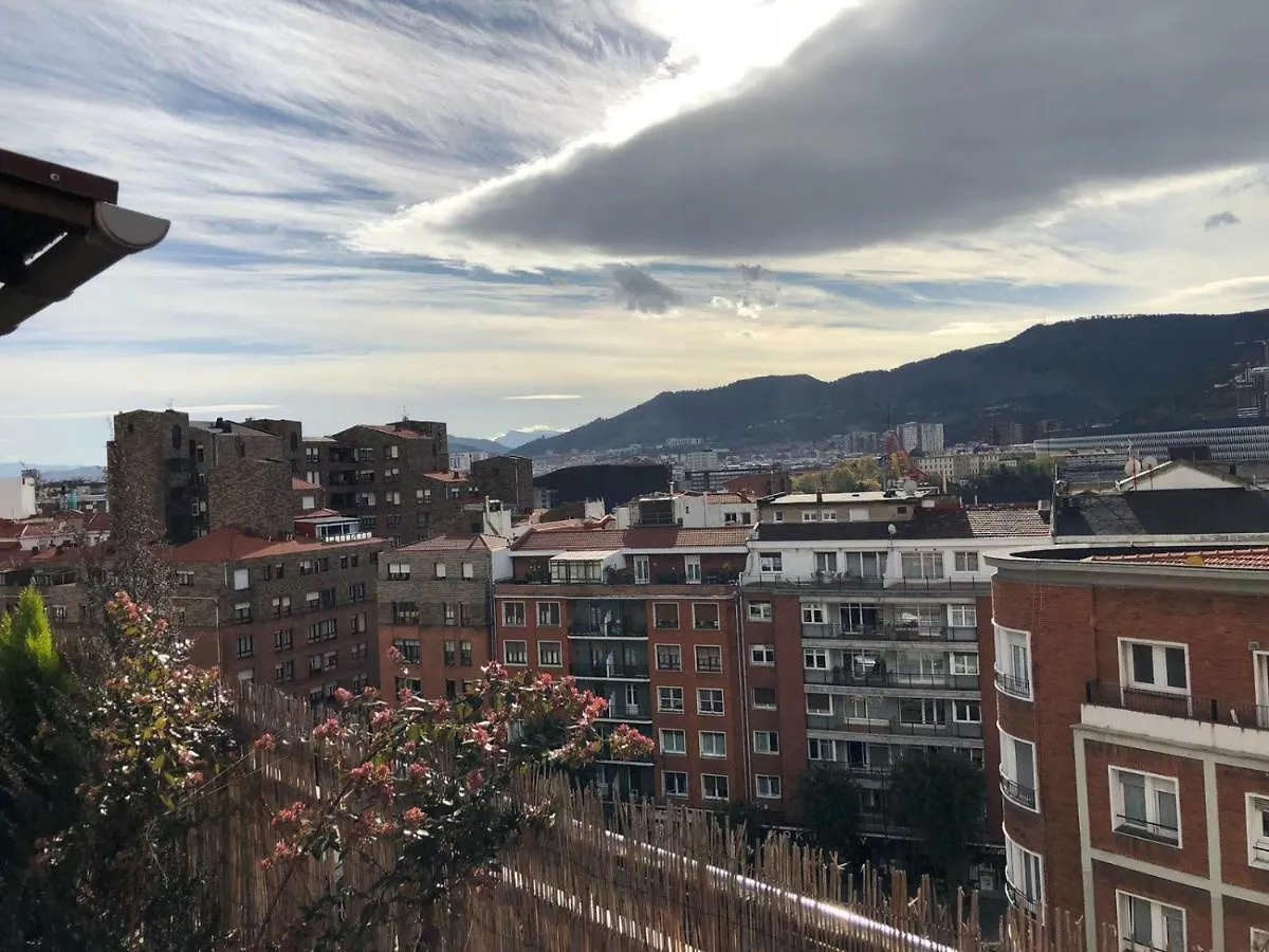 Estudio Deusto Bilbao 3*,