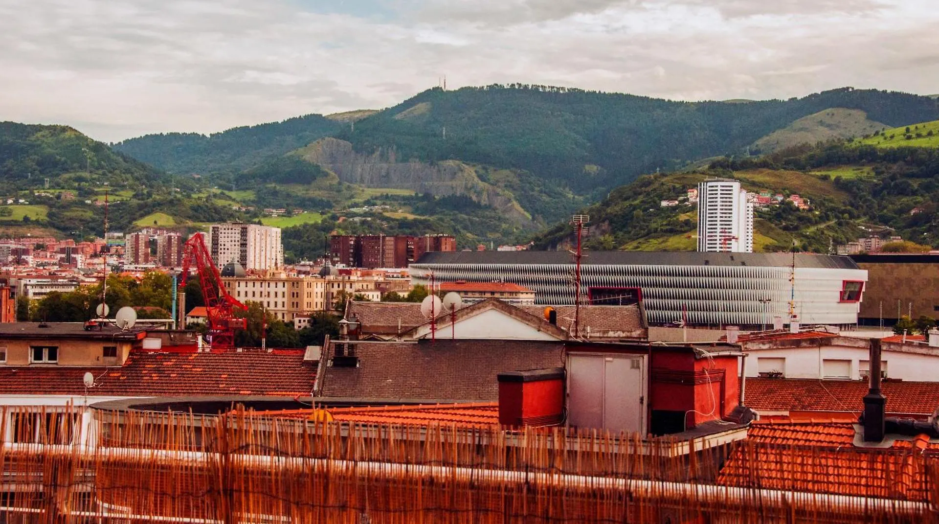 Estudios Bilbao Deusto 3*,